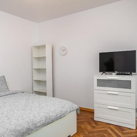 Vlad House Dristor Park Lake 부쿠레슈티 외부 사진