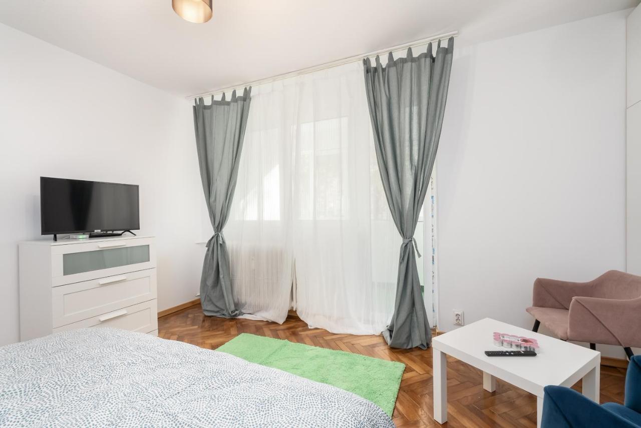 Vlad House Dristor Park Lake 부쿠레슈티 외부 사진