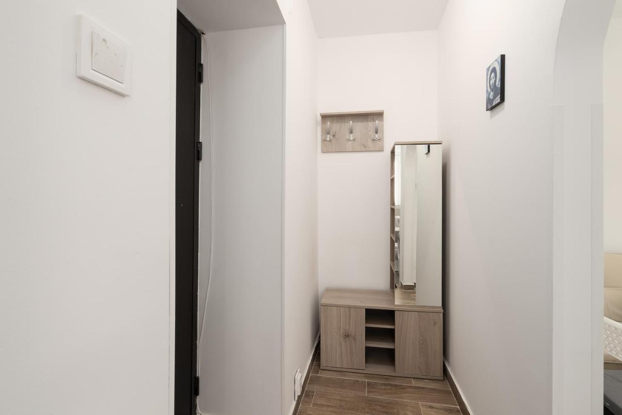 Vlad House Dristor Park Lake 부쿠레슈티 외부 사진